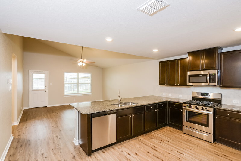 2,330/Mo, 13346 Spike Rush San Antonio, TX 78254 Kitchen View 2