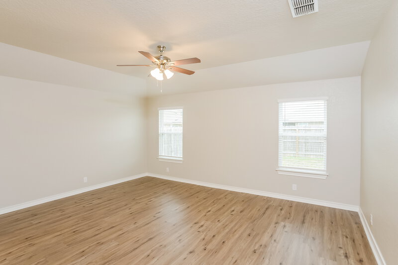 2,330/Mo, 13346 Spike Rush San Antonio, TX 78254 Main Bedroom View