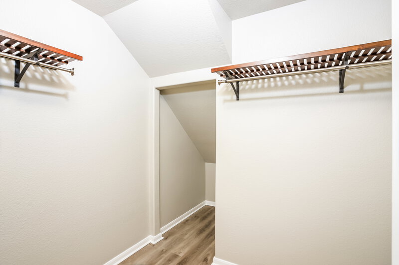 2,135/Mo, 9006 Gull Lk San Antonio, TX 78245 Amenities View