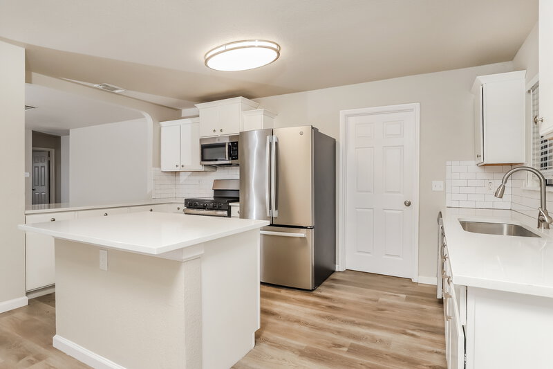 1,750/Mo, 9124 Gambier Dr San Antonio, TX 78250 Kitchen View 2