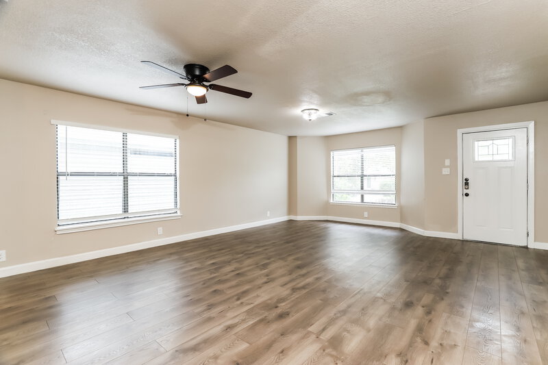 1,970/Mo, 8106 Hoovers Bnd San Antonio, TX 78250 Misc View 2