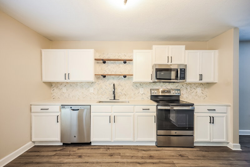 1,825/Mo, 8106 Hoovers Bnd San Antonio, TX 78250 Kitchen View