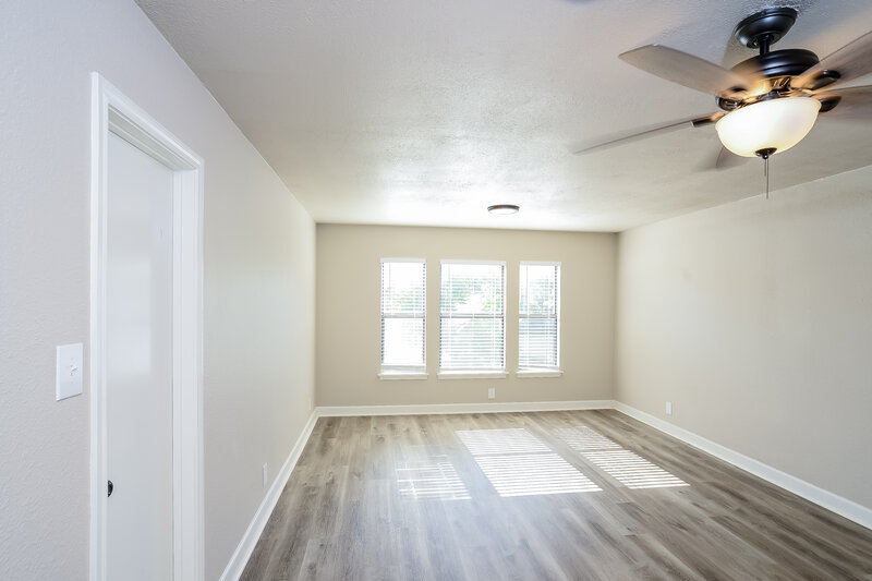 2,880/Mo, 8106 Hoovers Bnd San Antonio, TX 78250 Main Bedroom View