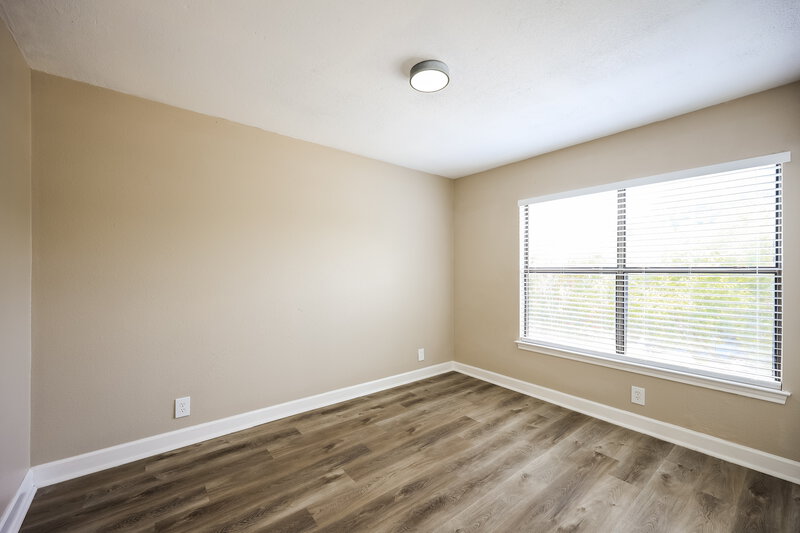 1,825/Mo, 8106 Hoovers Bnd San Antonio, TX 78250 Bedroom View 3