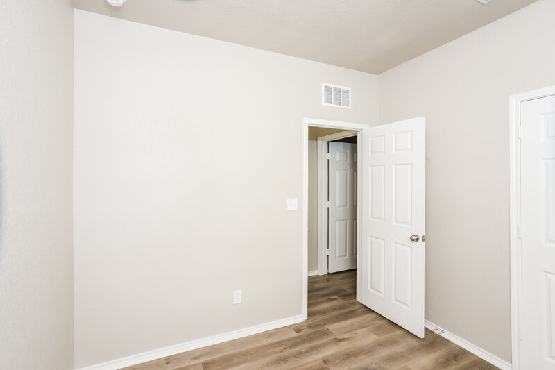 1,550/Mo, 10159 Round Rdg San Antonio, TX 78254 Bedroom View 2