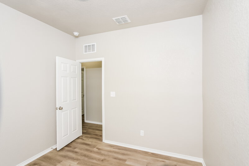 1,550/Mo, 10159 Round Rdg San Antonio, TX 78254 Bedroom View 4