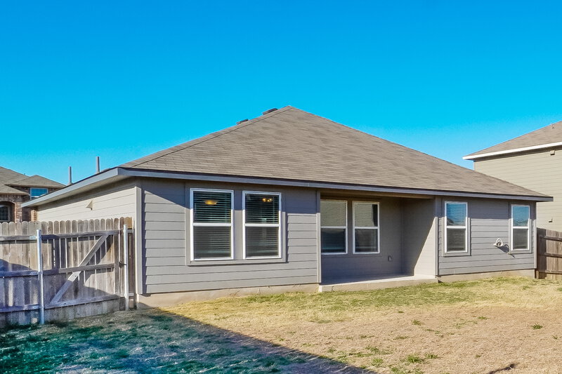 1,730/Mo, 1545 Birmingham Dr Seguin, TX 78155 Rear View