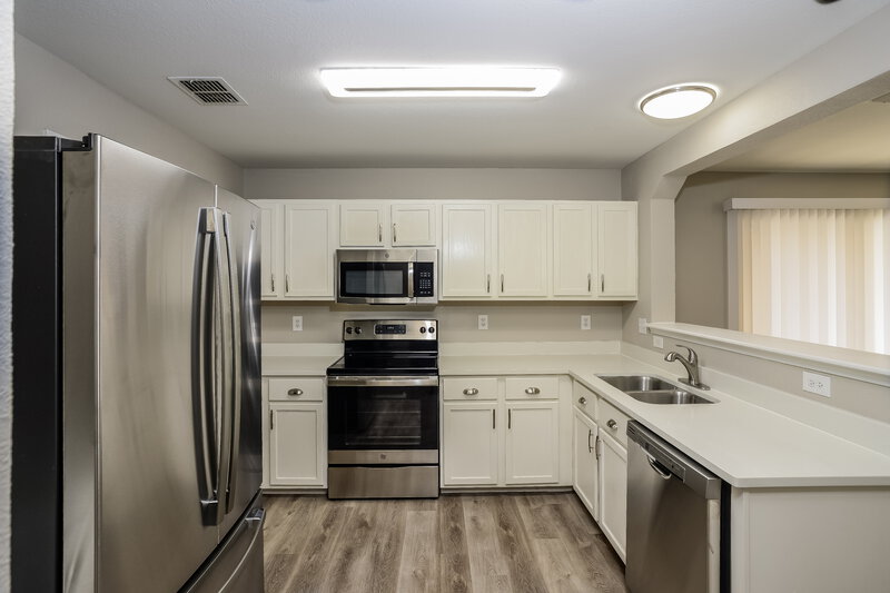2,140/Mo, 25322 Longbranch Run San Antonio, TX 78261 Kitchen View 2