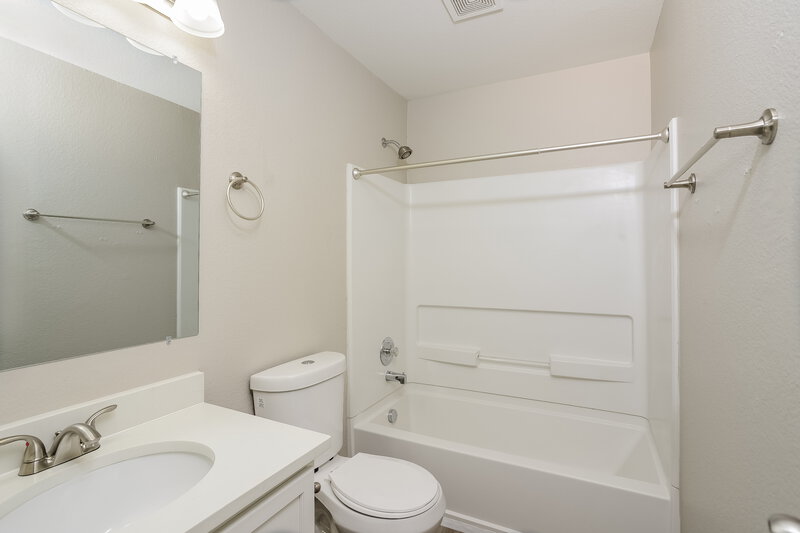 2,140/Mo, 25322 Longbranch Run San Antonio, TX 78261 Bathroom View