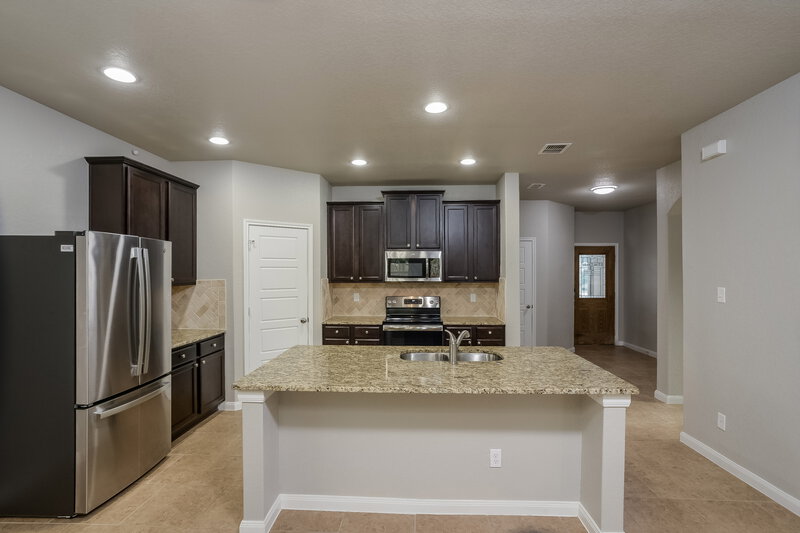 1,855/Mo, 15112 Dione Bnd San Antonio, TX 78245 Kitchen View 2