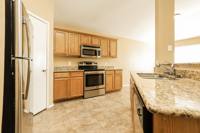 1,960/Mo, 209 Rosegate Dr Cibolo, TX 78108 Kitchen View