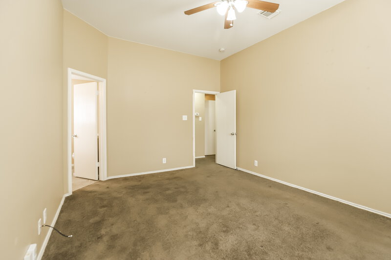 1,960/Mo, 209 Rosegate Dr Cibolo, TX 78108 Main Bedroom View 3