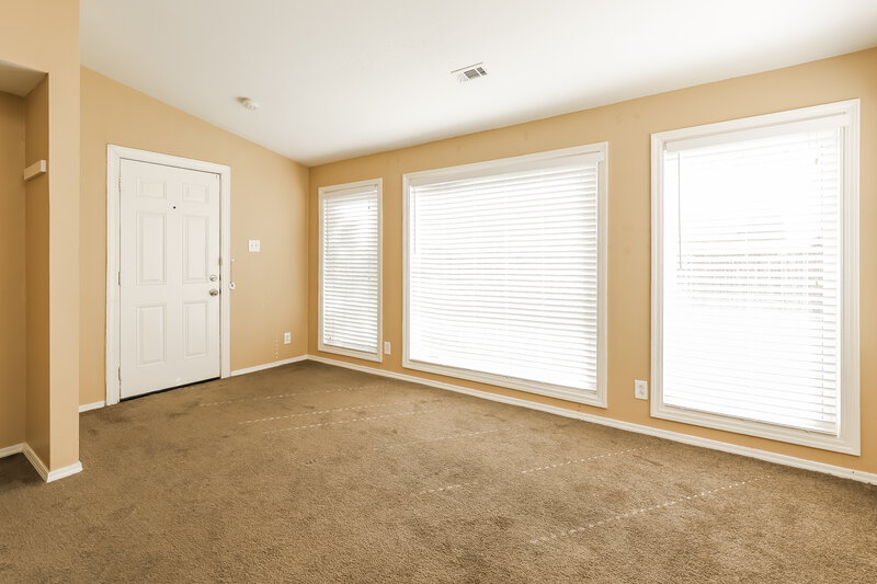 1,960/Mo, 209 Rosegate Dr Cibolo, TX 78108 Main Bedroom View 4