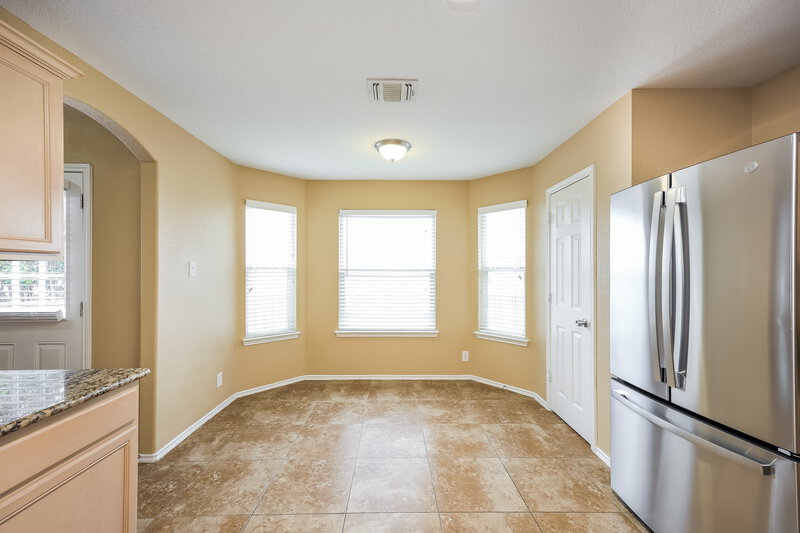 1,470/Mo, 135 Woodstone Loop Cibolo, TX 78108 Breakfast Nook View