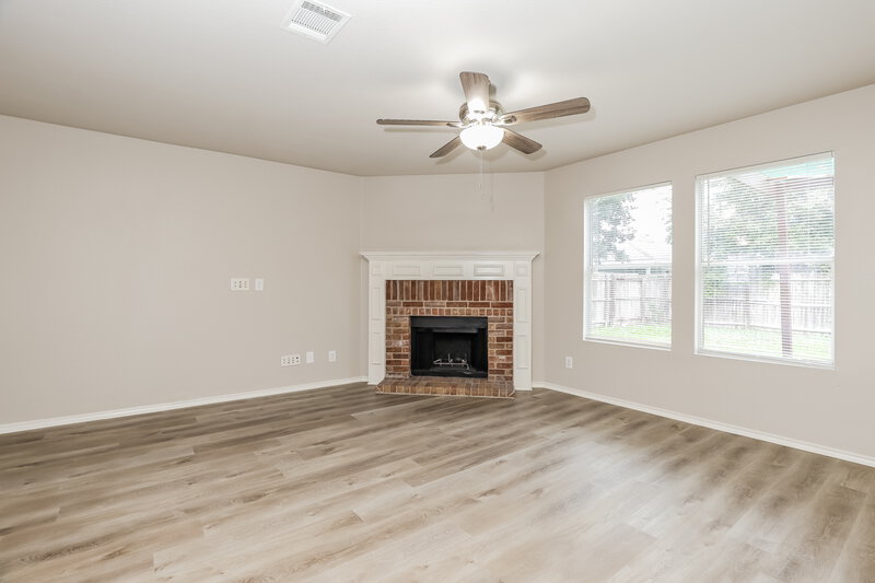 1,675/Mo, 113 Sunrise Falls Cibolo, TX 78108 Living Room View 2