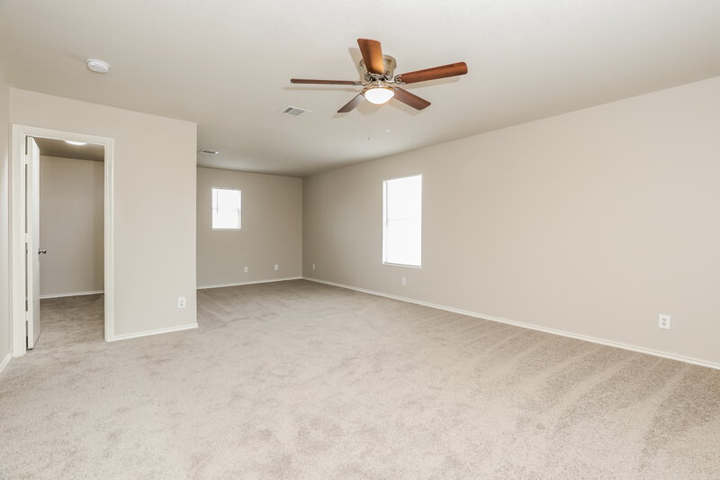 1,675/Mo, 113 Sunrise Falls Cibolo, TX 78108 Main Bedroom View