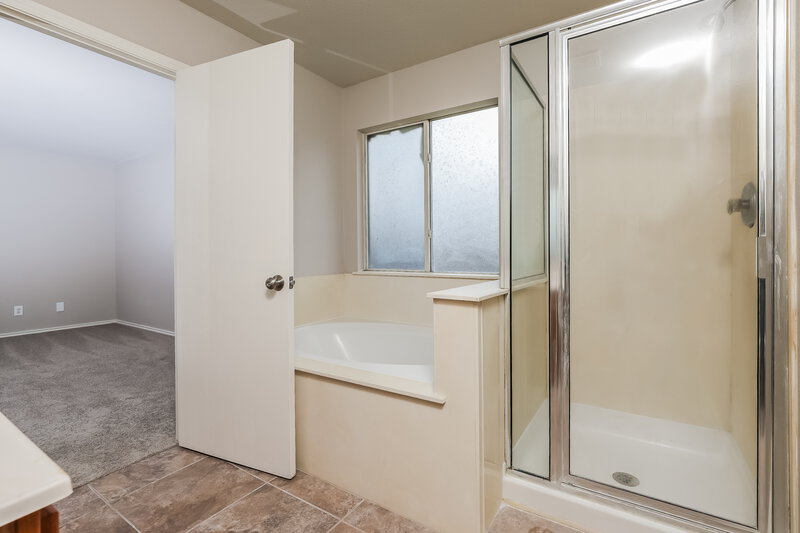 1,675/Mo, 113 Sunrise Falls Cibolo, TX 78108 Main Bathroom View 2