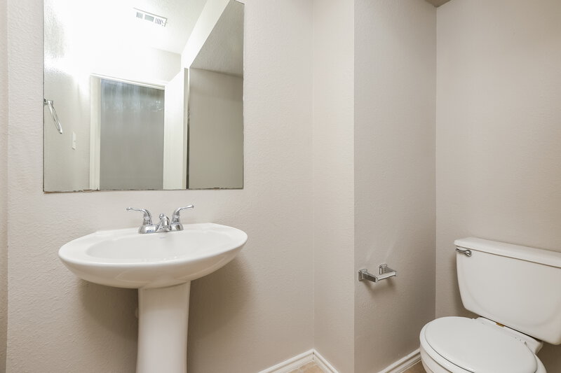 1,675/Mo, 113 Sunrise Falls Cibolo, TX 78108 Bathroom View 2