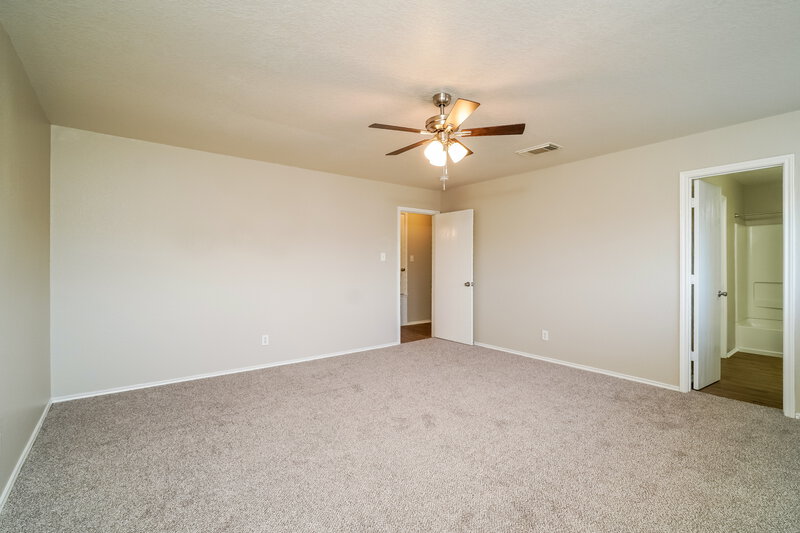 1,575/Mo, 6631 Highland Grass Converse, TX 78109 Main Bedroom View 2