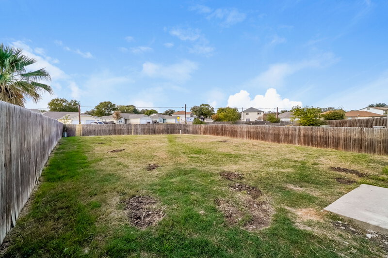1,575/Mo, 6631 Highland Grass Converse, TX 78109 Rear View
