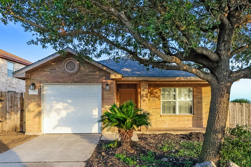 1,435/Mo, 8007 Heights Valley Converse, TX 78109 External View