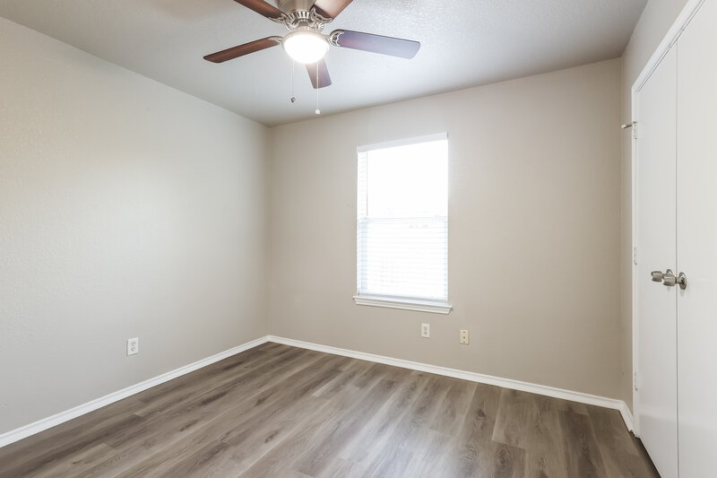 1,435/Mo, 8007 Heights Valley Converse, TX 78109 Bedroom View