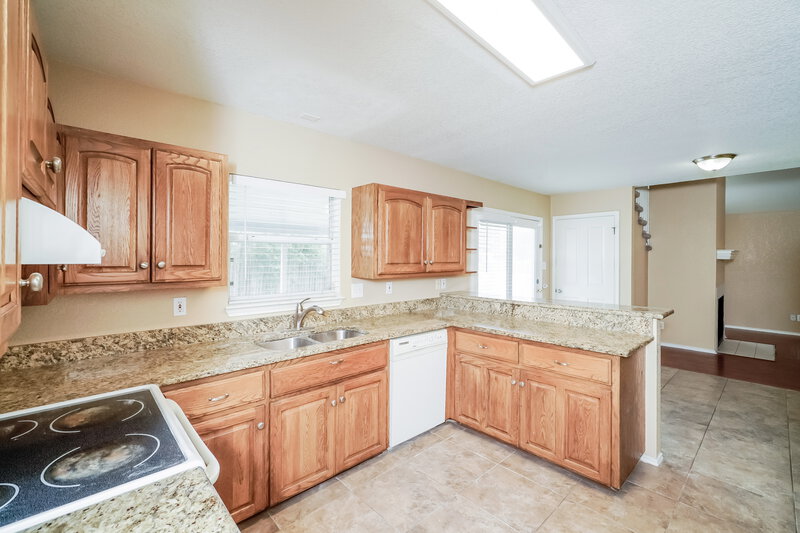 1,880/Mo, 10603 Cross Plains Converse, TX 78109 Kitchen View 3