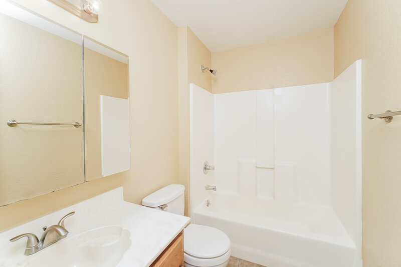 1,880/Mo, 10603 Cross Plains Converse, TX 78109 Bathroom View