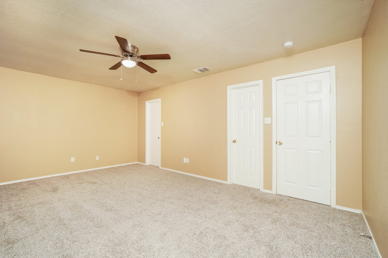 1,435/Mo, 8142 Heights Valley Converse, TX 78109 Main Bedroom View