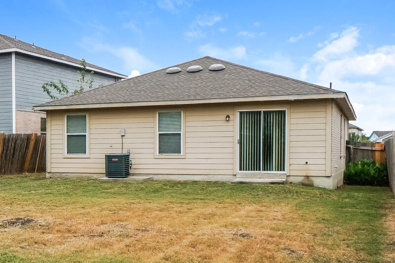 1,435/Mo, 8142 Heights Valley Converse, TX 78109 Rear View 2