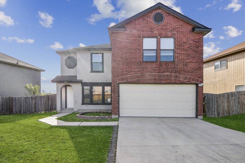 1,900/Mo, 8031 Chestnut Bluff Dr Converse, TX 78109 External View