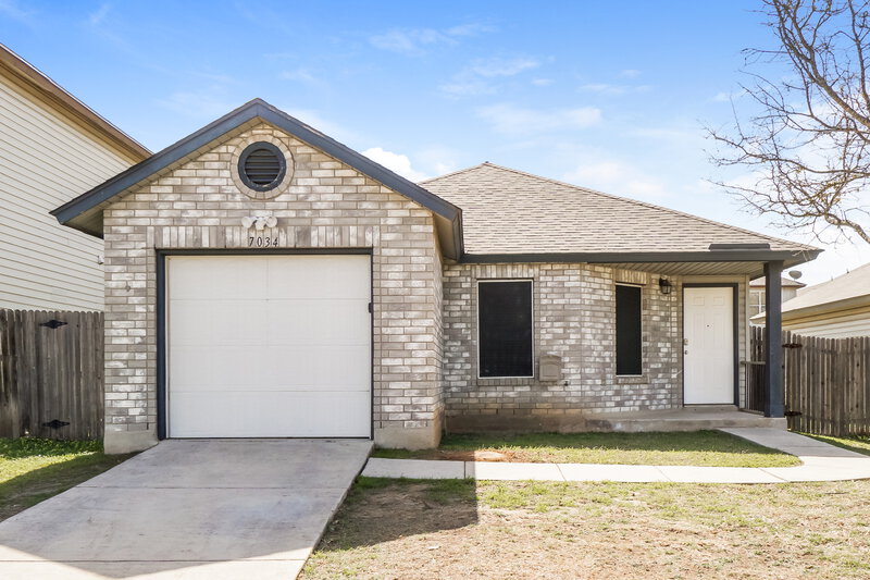 1,315/Mo, 7034 Cole Creek Dr Converse, TX 78109 External View