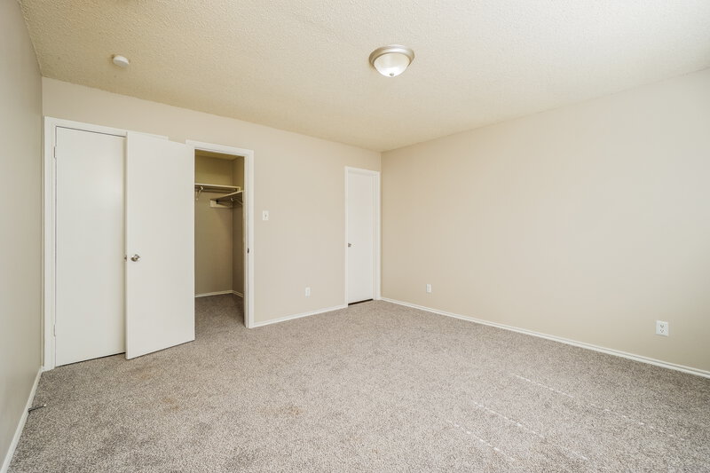 1,315/Mo, 7034 Cole Creek Dr Converse, TX 78109 Main Bedroom View 2