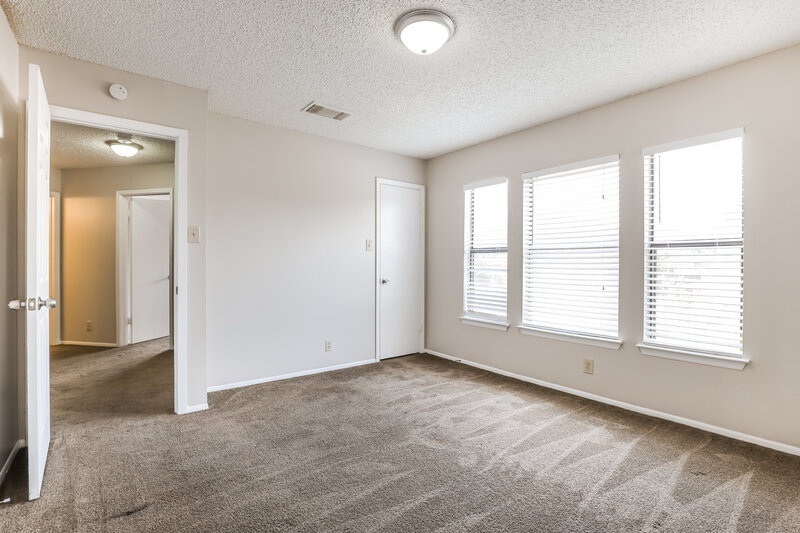 1,725/Mo, 803 Meadow Peak Converse, TX 78109 Bedroom View