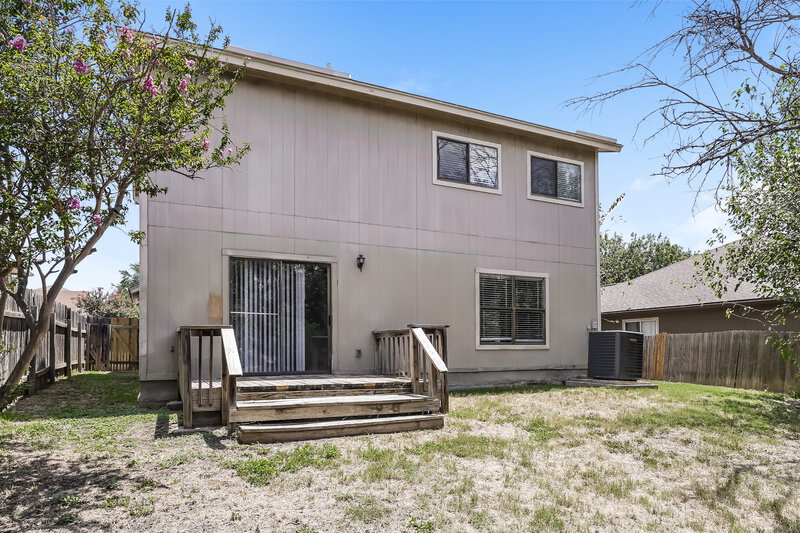1,725/Mo, 803 Meadow Peak Converse, TX 78109 Rear View