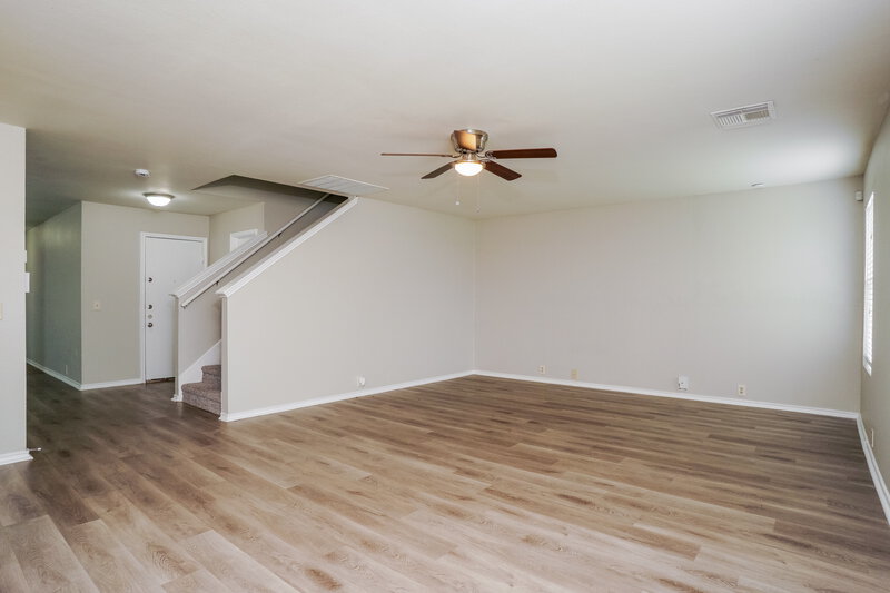 1,700/Mo, 4934 Orchid Star San Antonio, TX 78218 Living Room View 2