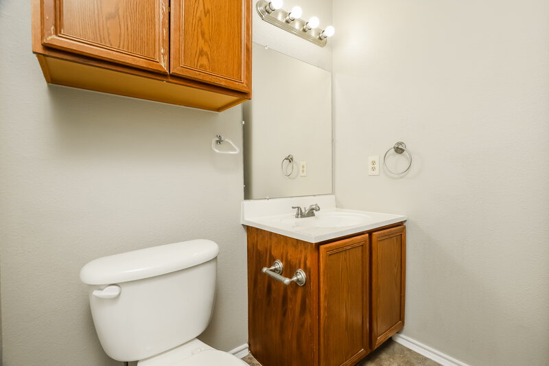 1,820/Mo, 4934 Orchid Star San Antonio, TX 78218 Bathroom View