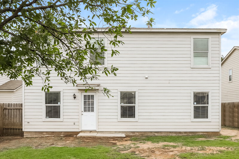 1,820/Mo, 4934 Orchid Star San Antonio, TX 78218 Rear View