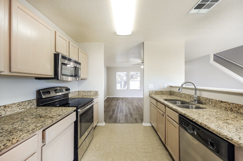 1,555/Mo, 4943 Mesa Bonita San Antonio, TX 78218 Kitchen View