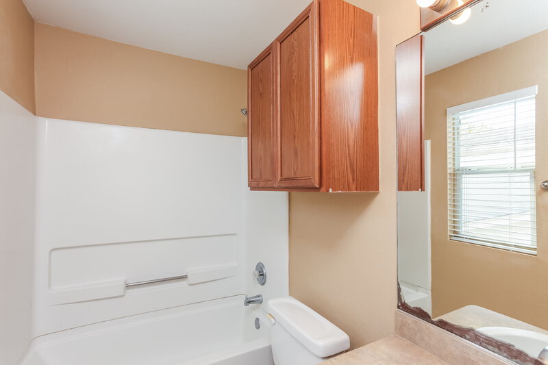 1,785/Mo, 4938 Orchid Star San Antonio, TX 78218 Bathroom View