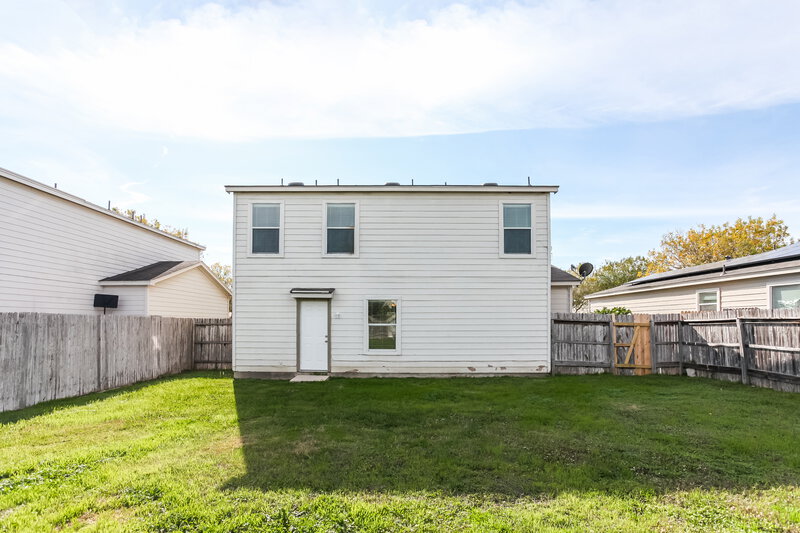 1,785/Mo, 4938 Orchid Star San Antonio, TX 78218 Rear View