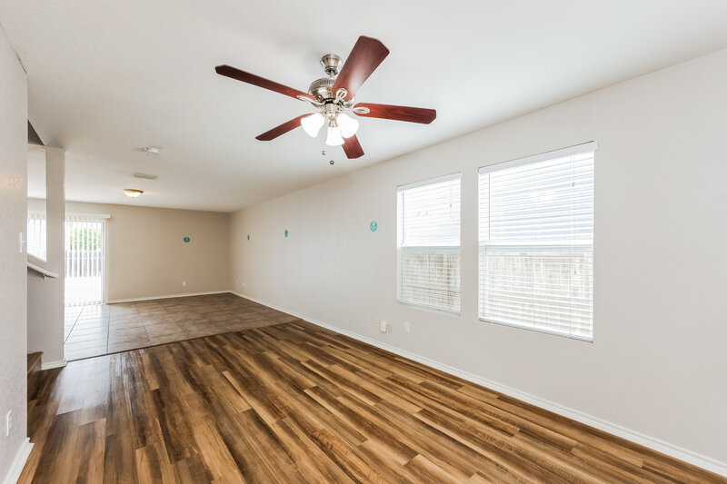 1,545/Mo, 4622 Ida Falls San Antonio, TX 78222 Living Room View