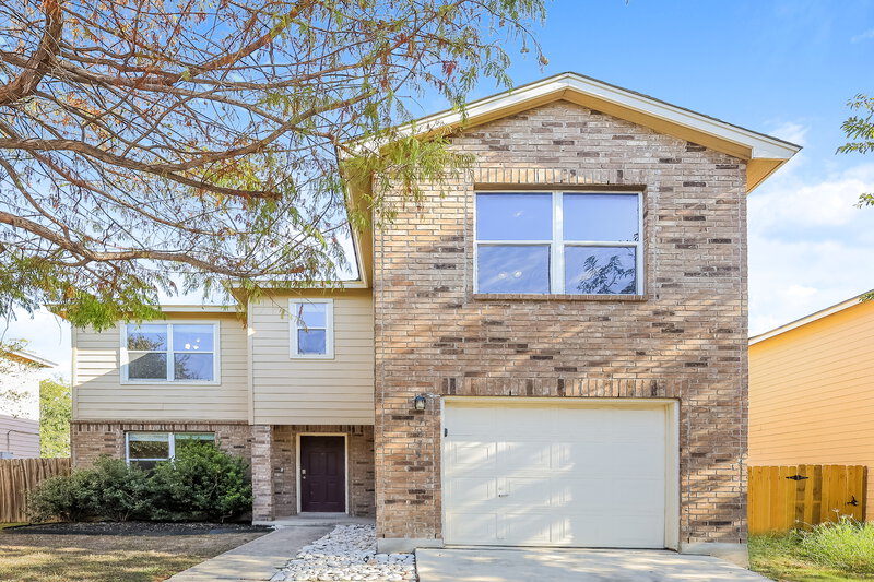 1,745/Mo, 7935 Meadow Wind San Antonio, TX 78227 External View