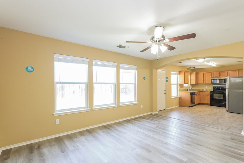 1,745/Mo, 7935 Meadow Wind San Antonio, TX 78227 Living Room View 2