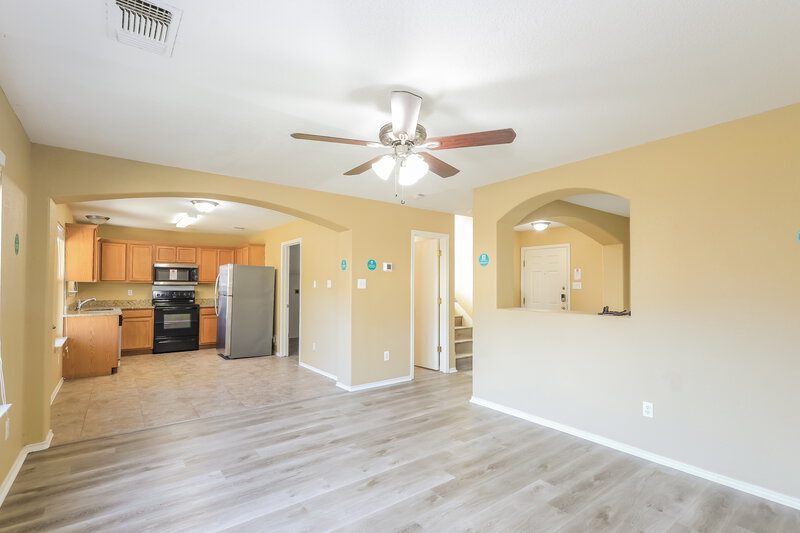 1,745/Mo, 7935 Meadow Wind San Antonio, TX 78227 Living Room View 3