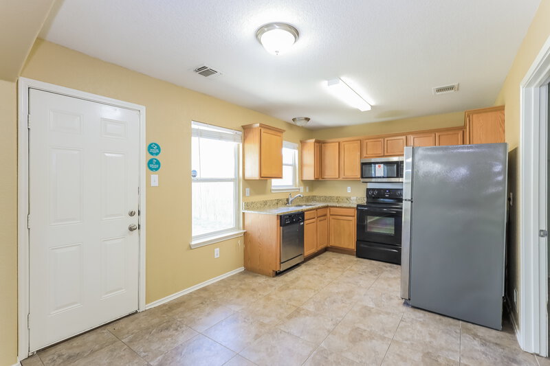 1,745/Mo, 7935 Meadow Wind San Antonio, TX 78227 Dining Room View