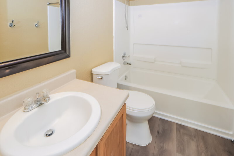 1,745/Mo, 7935 Meadow Wind San Antonio, TX 78227 Bathroom View