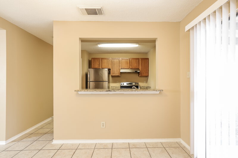 0/Mo, 5428 Villa Mercedes San Antonio, TX 78233 Dining Room View 3