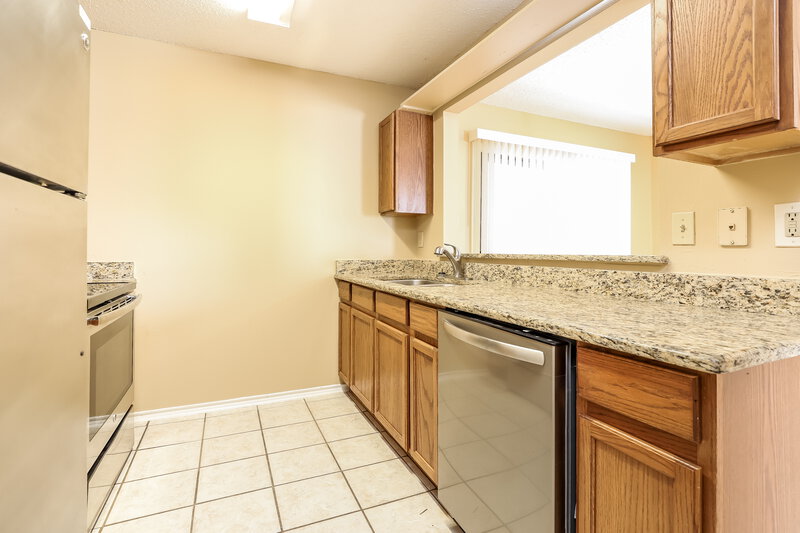 0/Mo, 5428 Villa Mercedes San Antonio, TX 78233 Kitchen View 2