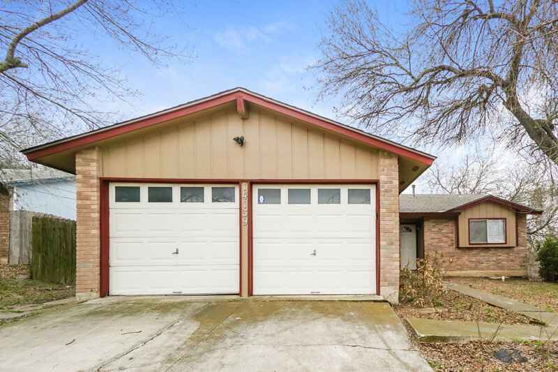 0/Mo, 14139 Cradlewood St San Antonio, TX 78233 External View